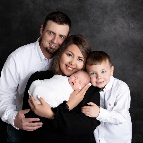 Meet your Posher, Mecayla - Picture 2 of 8